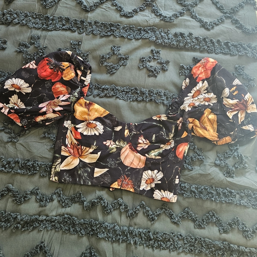 Atelier 1756 Floral Puff Sleeve Bustier
